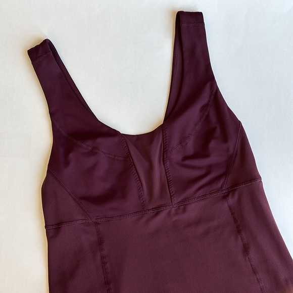 Lululemon Burgundy Layer Tank Top Performance Yoga Workout Stretch Womens Size 6 - Picture 1 of 12